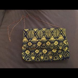 Crossbody bag on the chain